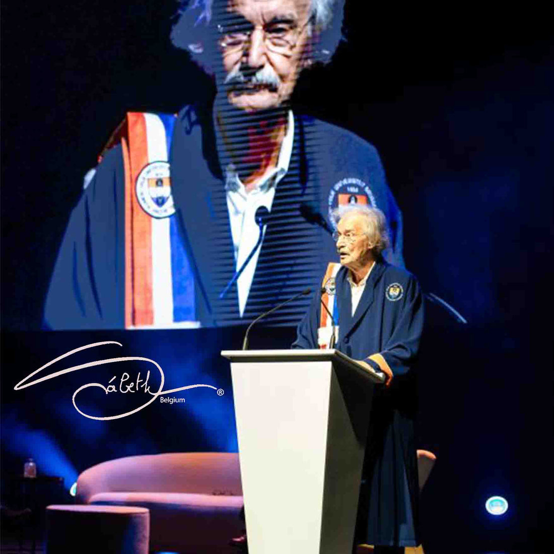 Guy Mortier in een Sabeth toga